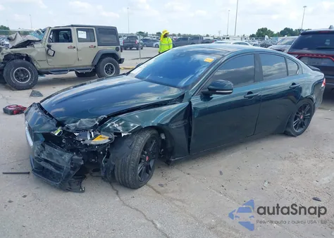 2017 Jaguar Xe 25T Premium из США, поврежденный, VIN SAJAD4BG7HA975094